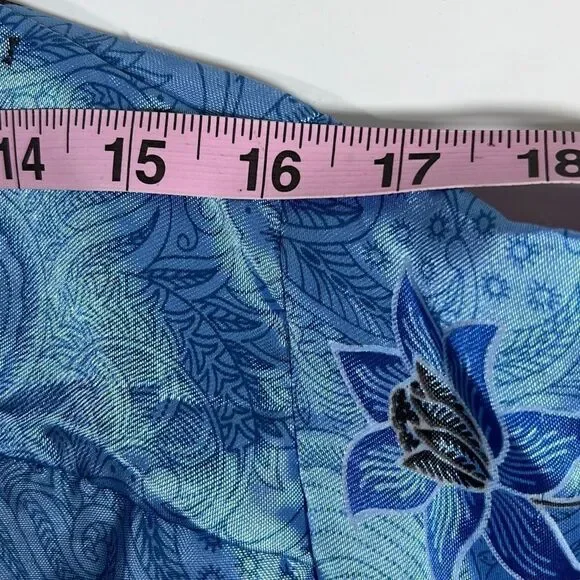 Womens Open Front Hand Made Vintage 100% Silk Flower & Swan Robe Blue Size Large